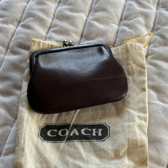 Coach Rich Brown Leather Coin purse kisslock closure Rare - Picture 1 of 7